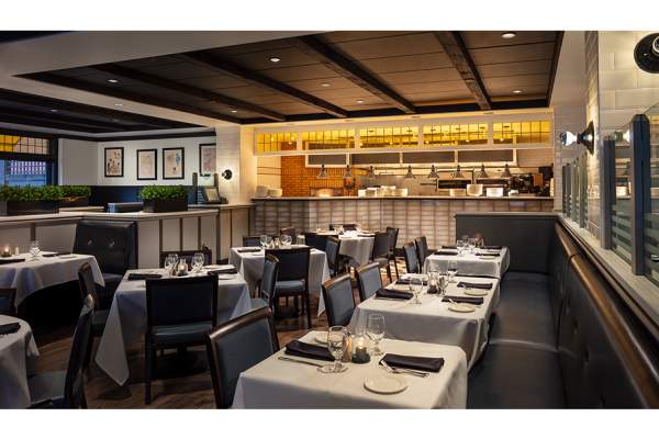 One Bistro - Four Points by Sheraton Norwood: Norwood Conference Center