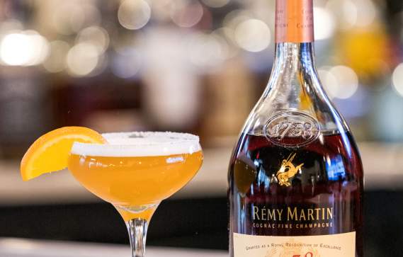 13 Speakeasies in Boston to Visit