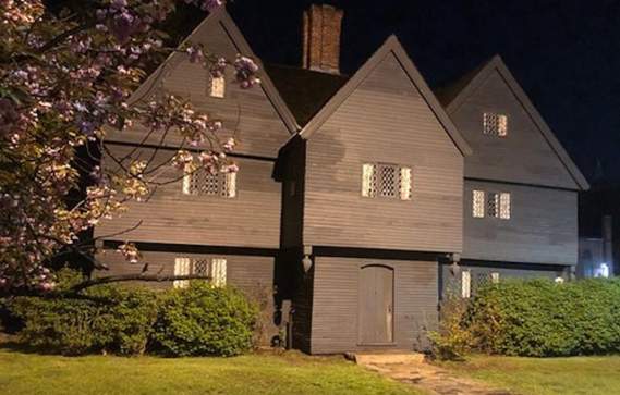 Haunted Footsteps Ghost Tour